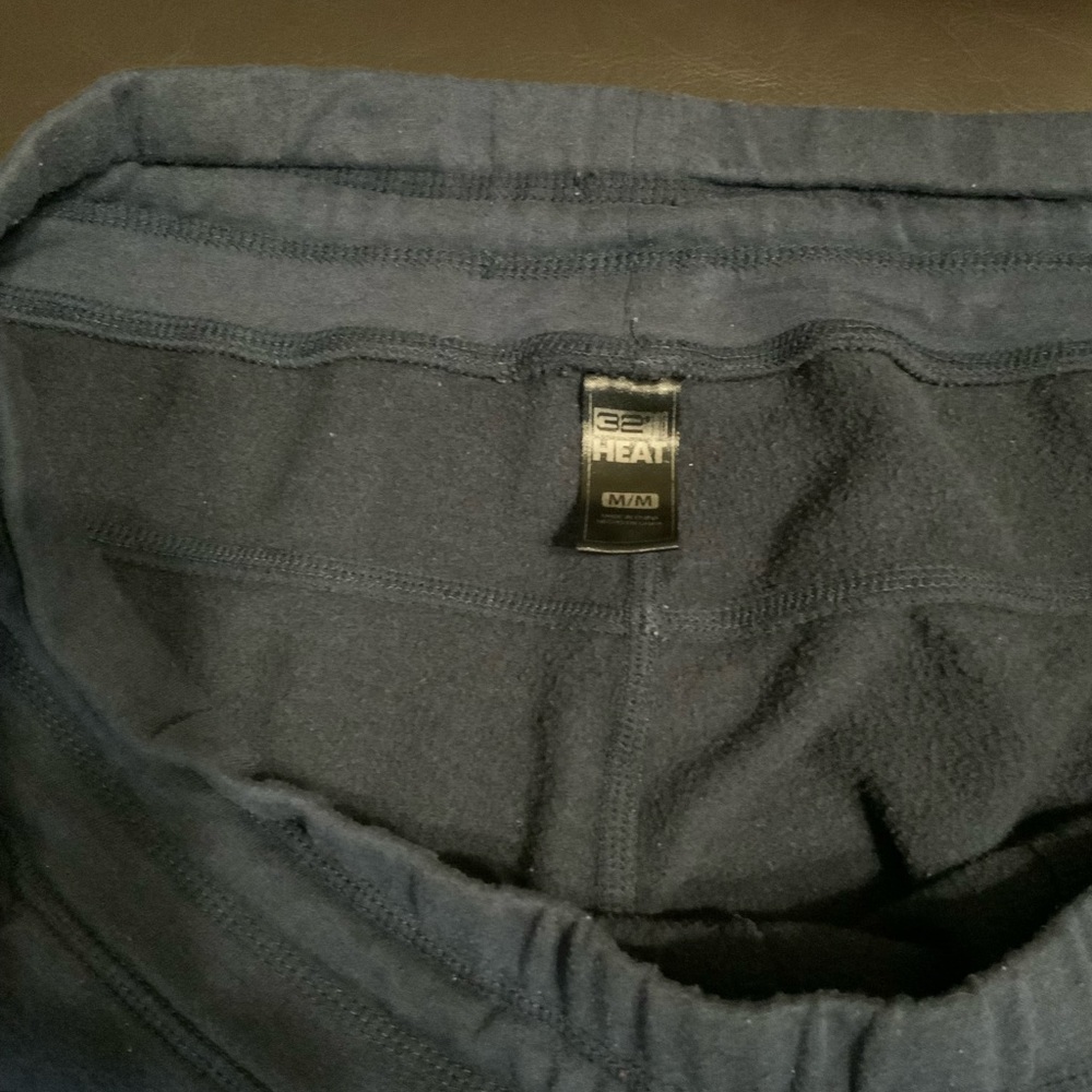 Bundle Variety 6 Pairs of Women Joggers. Size Medium - Picture 9 of 11